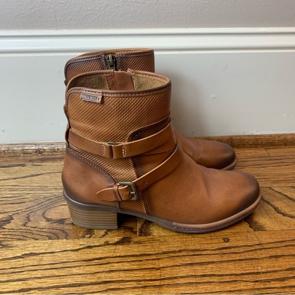 PIKOLINOS Brown Ankle Boots with Buckle Details - Picture 1 of 6